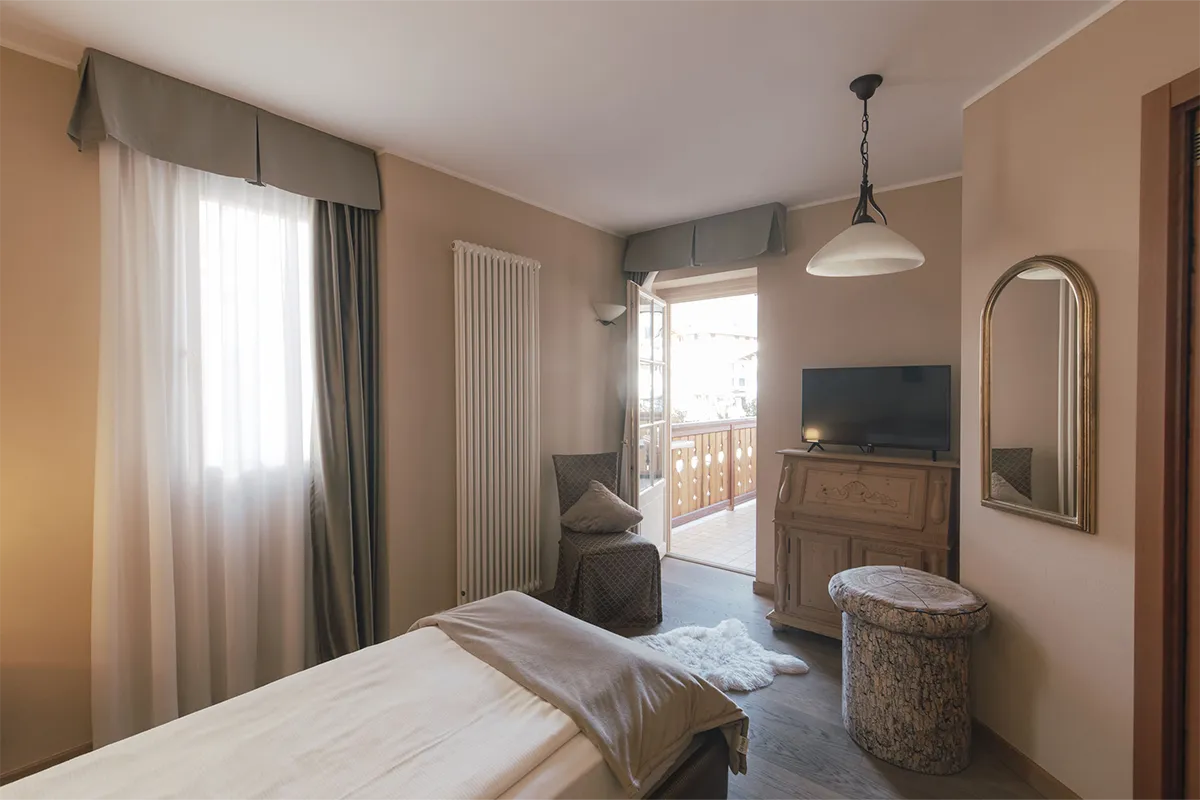 hotel-astoria-family-room