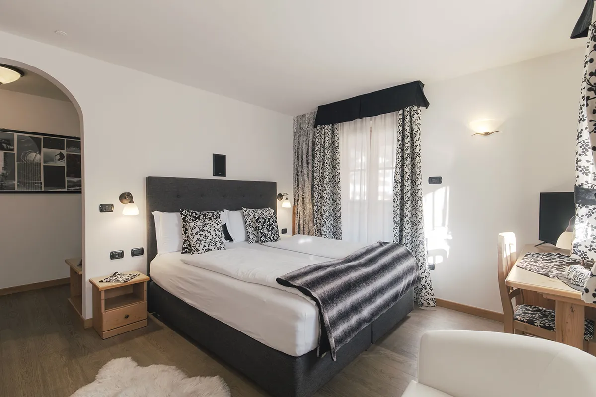 hotel-astoria-junior-suite-room1