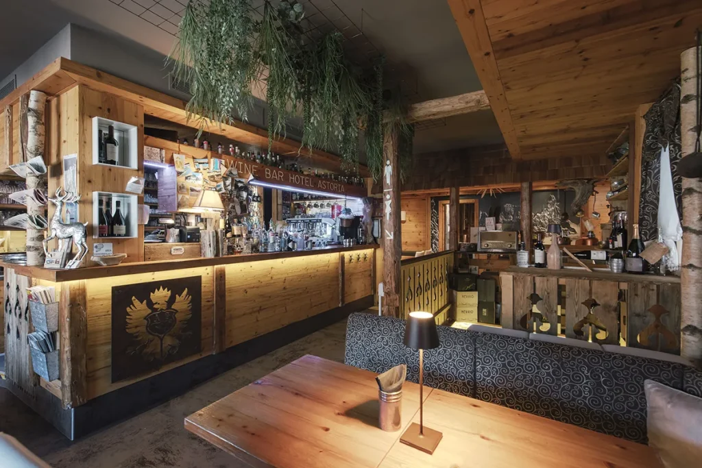 hotel-astoria-wine-bar