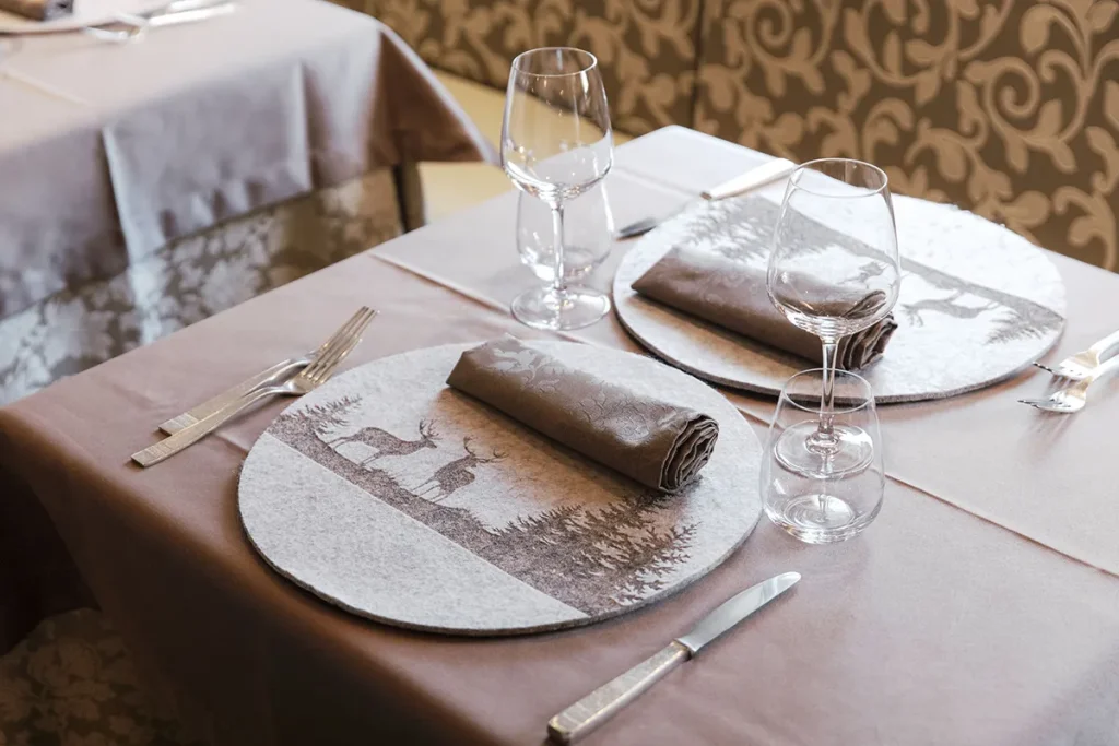 tavolo-hotel-astoria